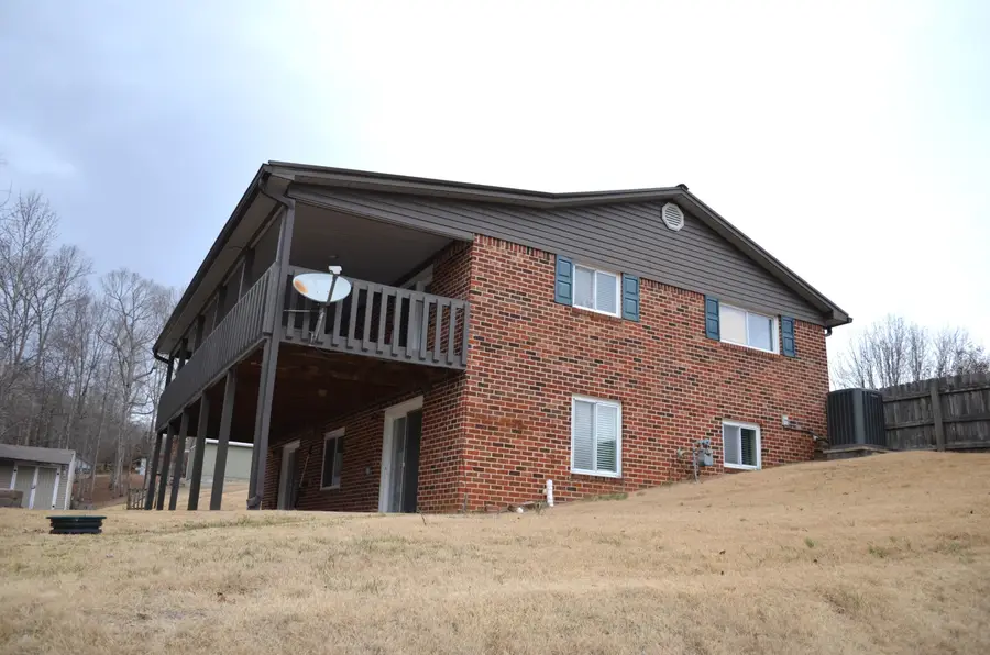 218 Lakeshore Court, Spring City, TN 37381 - Image #3