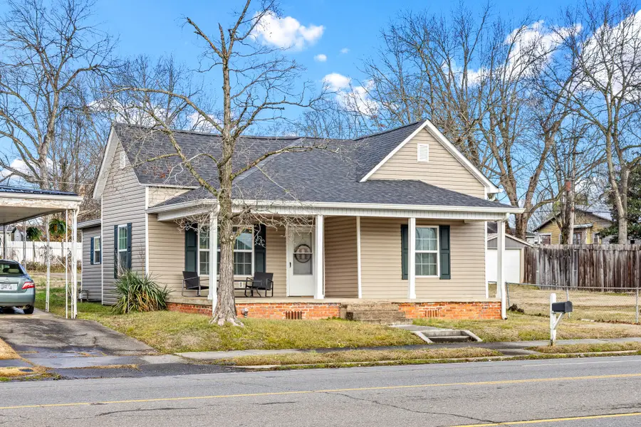 320 Tennessee Avenue, Etowah, TN 37331 - #3