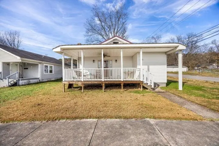 1100 Elm Avenue, South Pittsburg, TN 37380 - #1