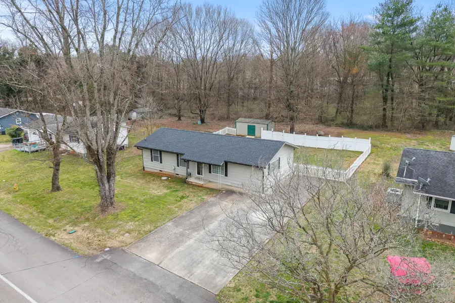 1215 Jones Street, Athens, TN 37303 - #3