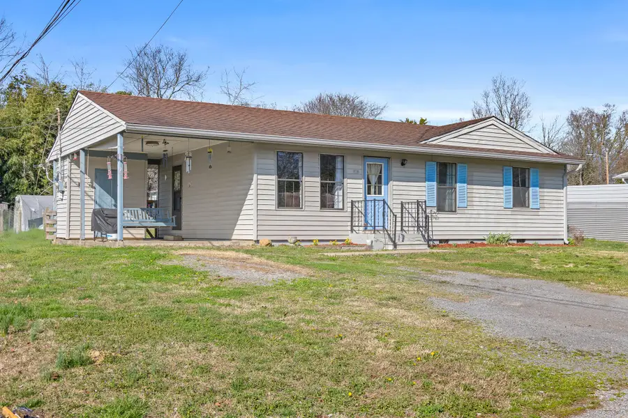 915 Latham Street, Etowah, TN 37331 - #2