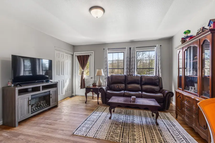 915 Latham Street, Etowah, TN 37331 - #3