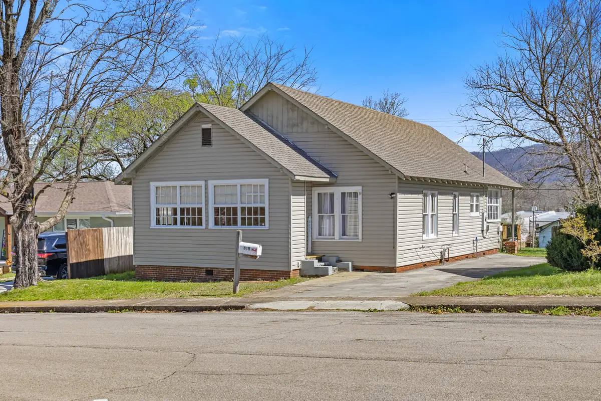 819 Washington Avenue, Etowah, TN 37331 - #1