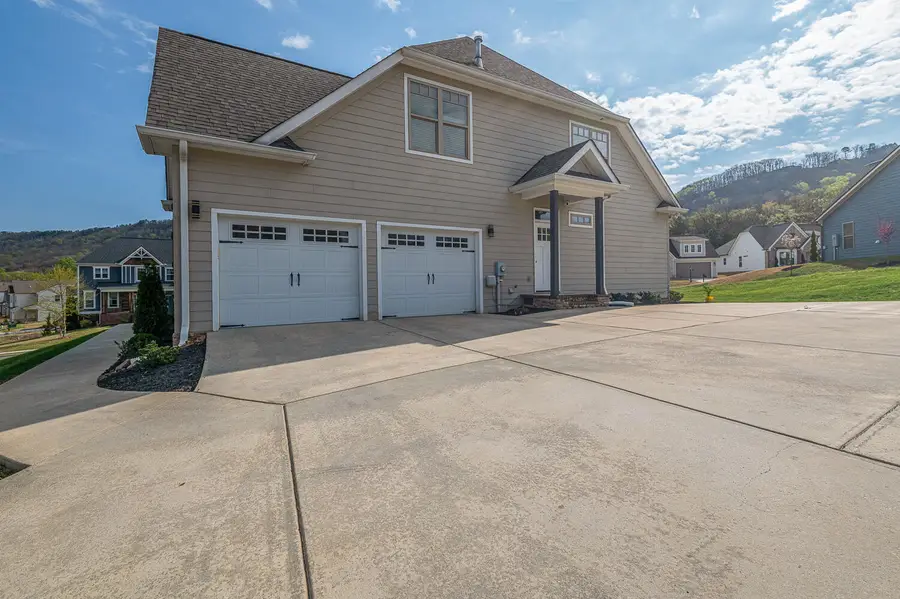 7724 Peppertree Drive, Ooltewah, TN 37363 - #2