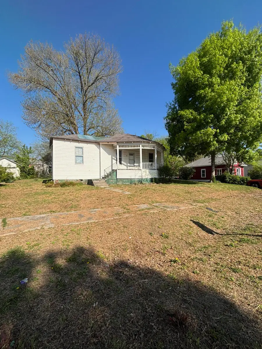 122 Ohio Avenue, Etowah, TN 37331 - #2