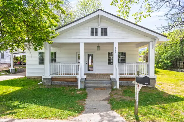 723 Washington Avenue, Etowah, TN 37331