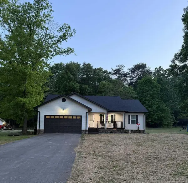 418 Old State Highway 8, Dunlap, TN 37327