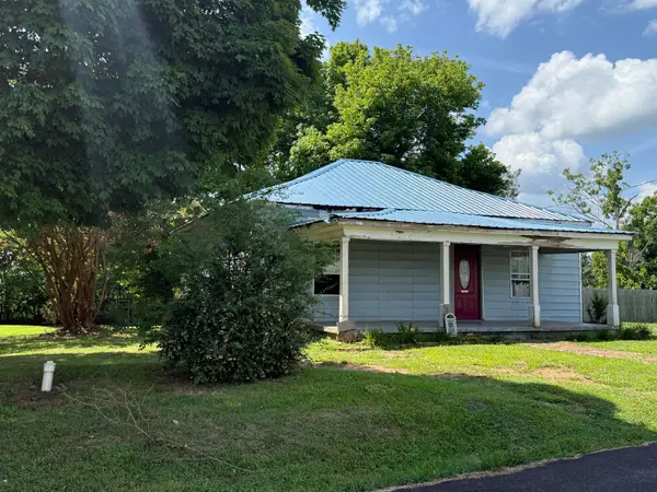 16 Saint Francis Street, Englewood, TN 37329
