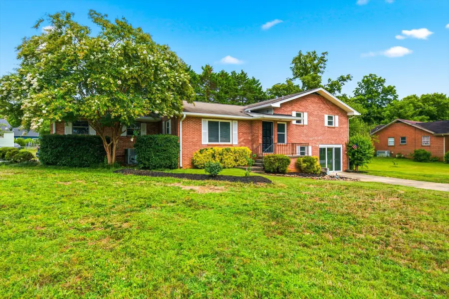 303 Scott Street, Athens, TN 37303 - #3