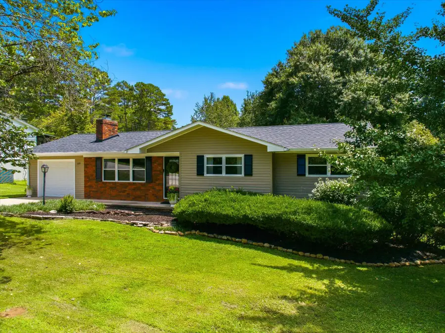 1211 Tellico Avenue E, Athens, TN 37303 - #2