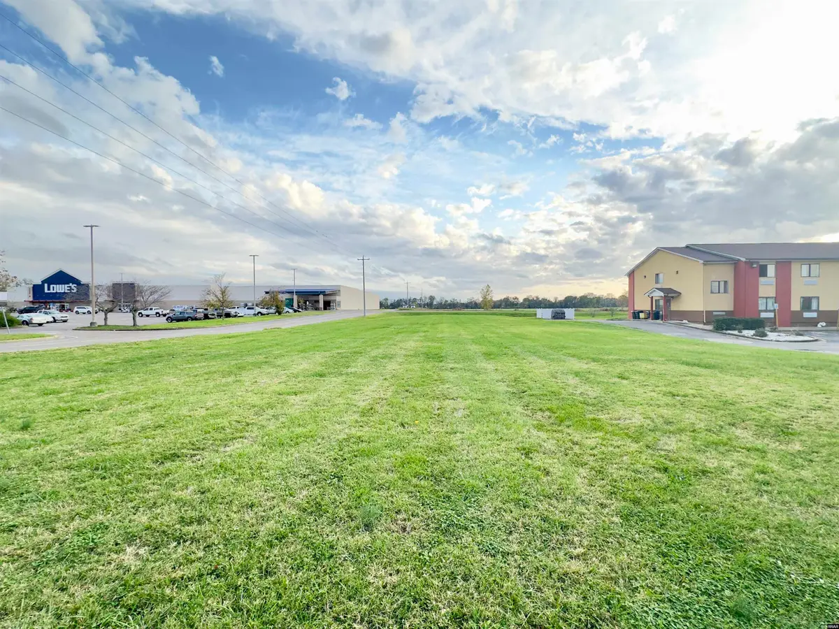 Vaden, Union City, TN 38261 - #1