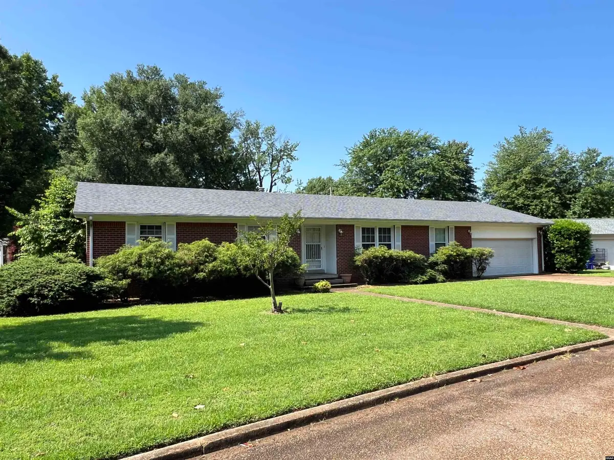 102 Cherry, Martin, TN 38237-3306 - #1