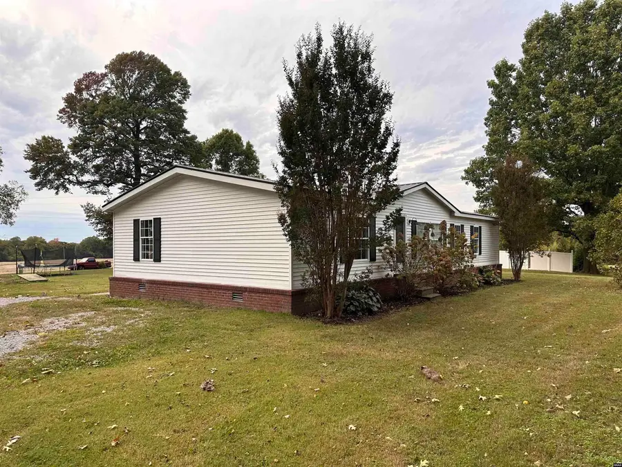 560 Todd Thomas, Union City, TN 38261-7335 - #2