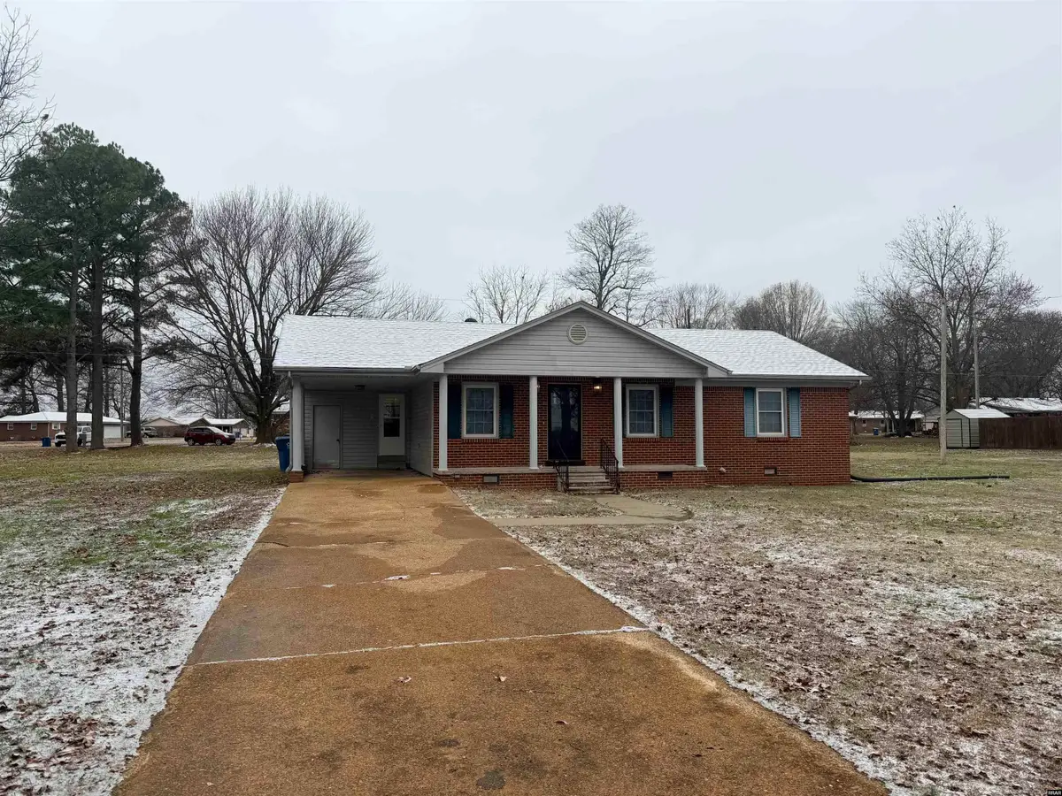 955 Olive, Union City, TN 38261 - Image #1