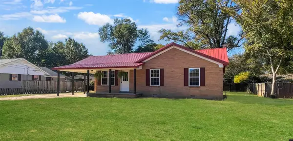 1827 Jim Bowie, Dyersburg, TN 38024