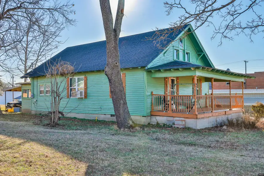 206 Broad St, Greenfield, TN 38230 - Image #2