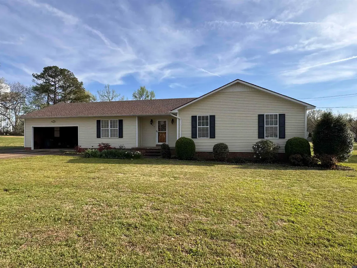 805 Howard, Union City, TN 38261 - #1