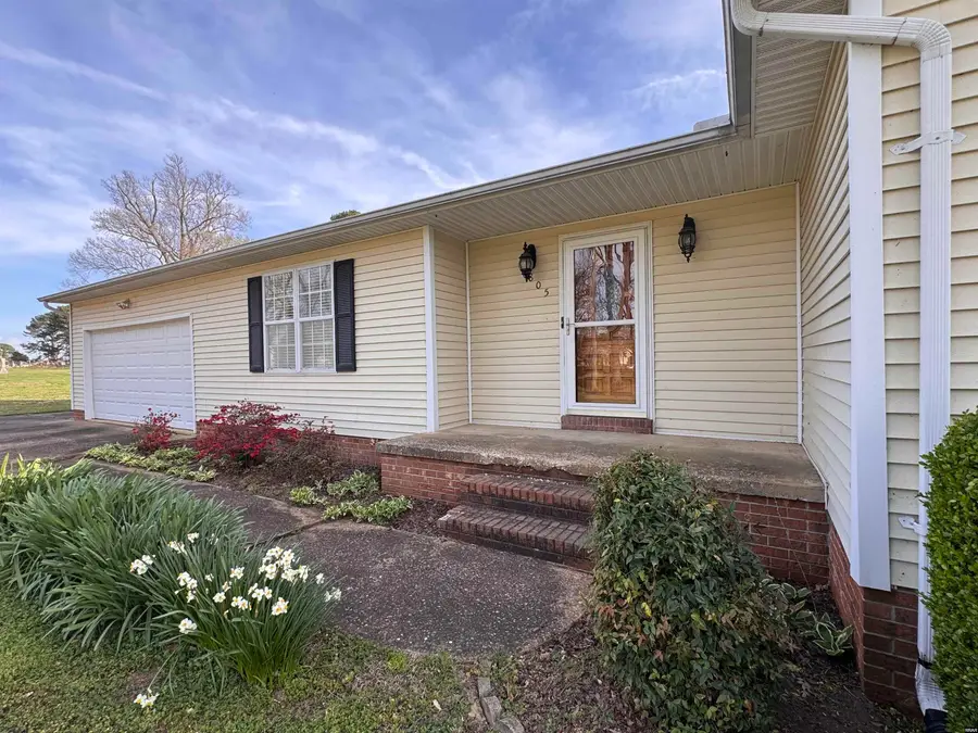 805 Howard, Union City, TN 38261 - #3