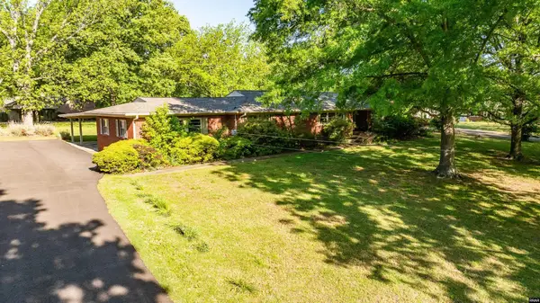 208 Parkway, Dresden, TN 38225