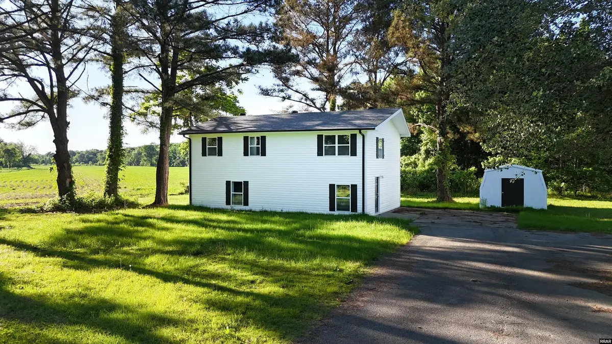 670 Main St, Dresden, TN 38225 - #1