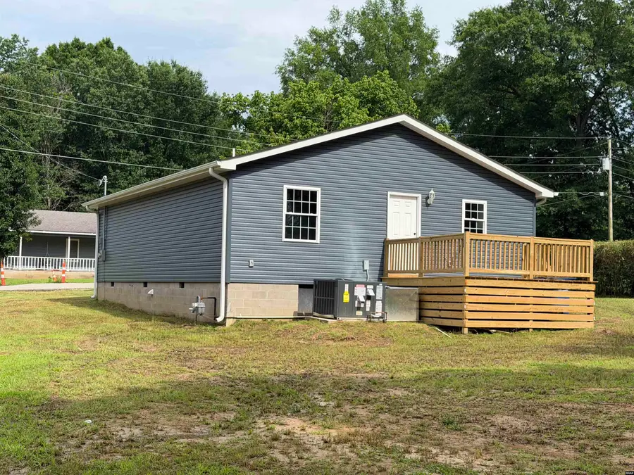 412 Greenlawn St, Greenfield, TN 38230 - #3