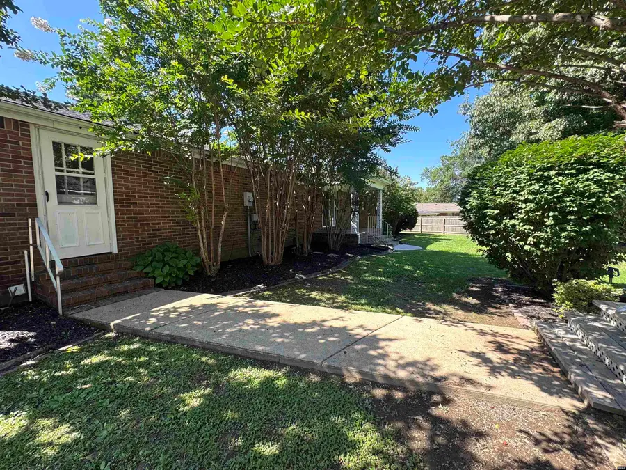 1006 Robinhood, Union City, TN 38261 - #3