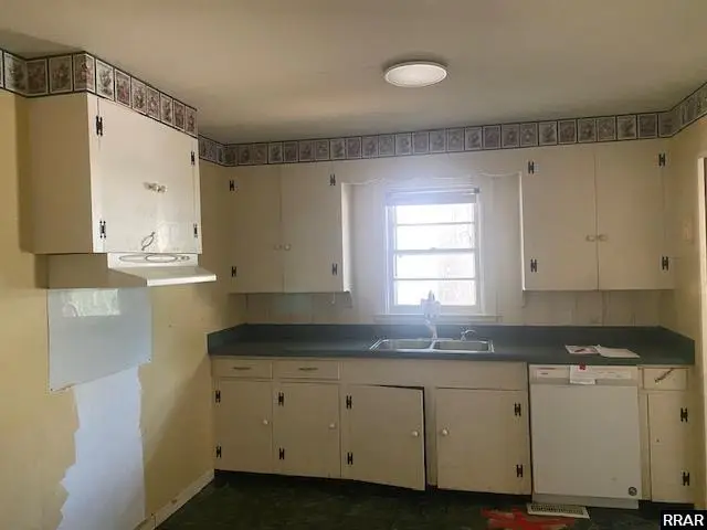 700 Tibbs St, Dyersburg, TN 38024 - #3