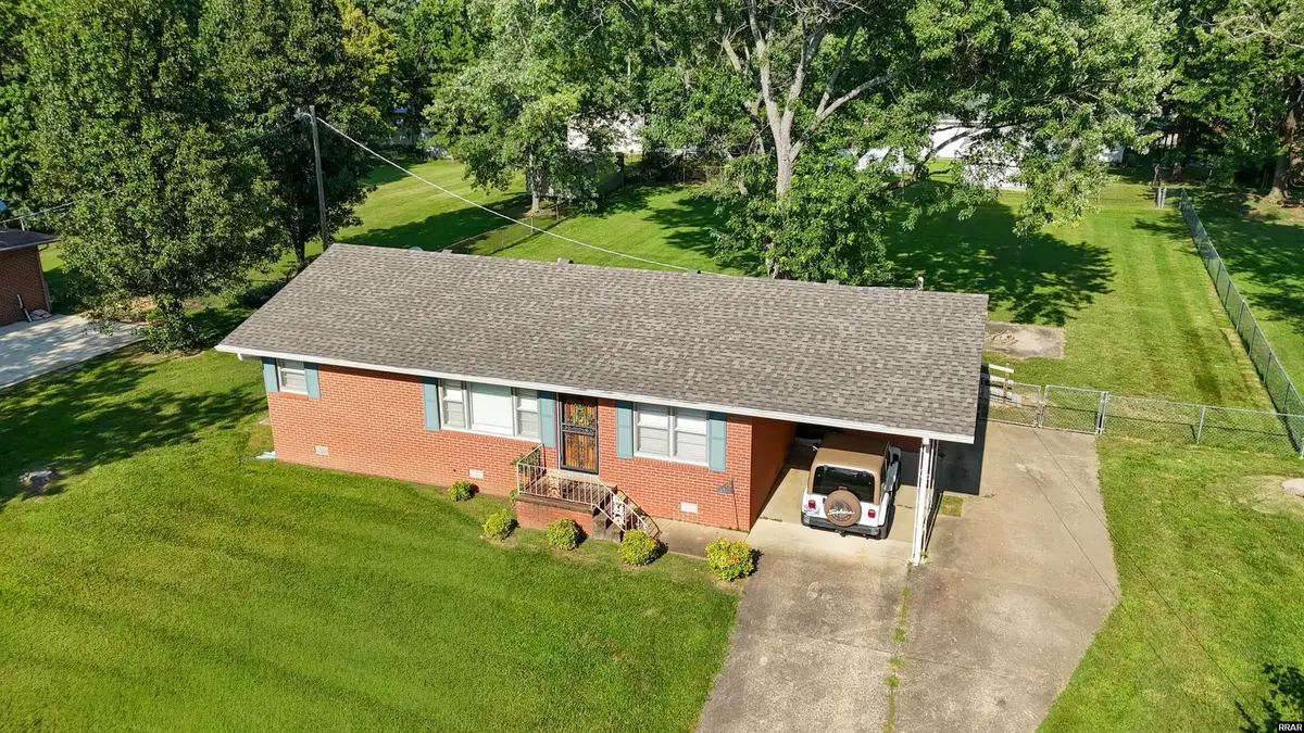 420 Evergreen St, Greenfield, TN 38230 - #1