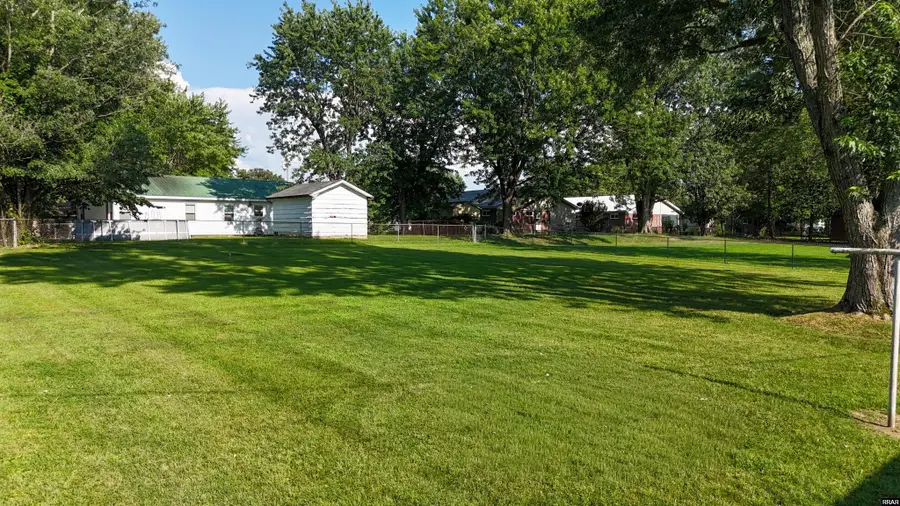420 Evergreen St, Greenfield, TN 38230 - #3
