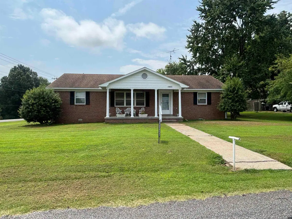 1003 Third, Fulton, KY 42041 - #1