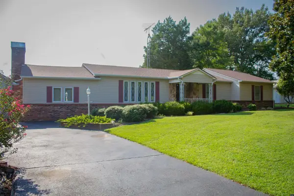 1190 Cypress Creek Rd, Martin, TN 38237