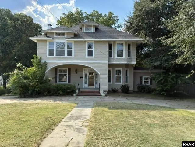 825 Sampson Ave, Dyersburg, TN 38024 - #1