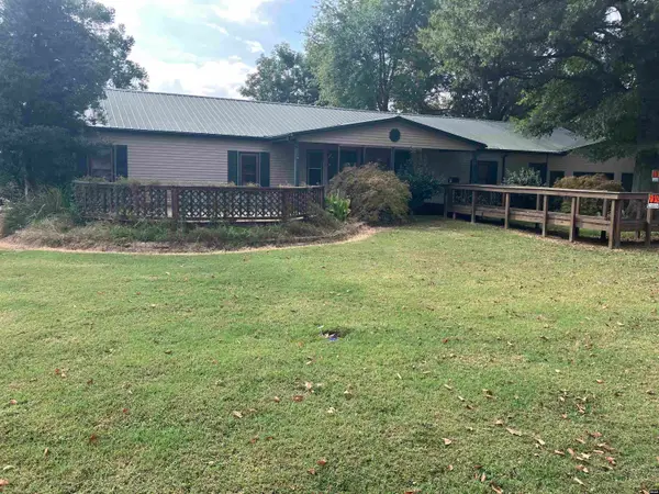 900 Lake, Hornbeak, TN 38232