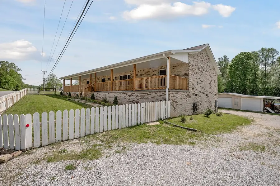 8528 Spring Creek Rd, Cookeville, TN 38506 - #3