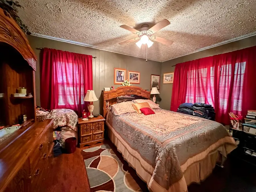 1065 Star Point Rd, Jamestown, TN 38556 - #2