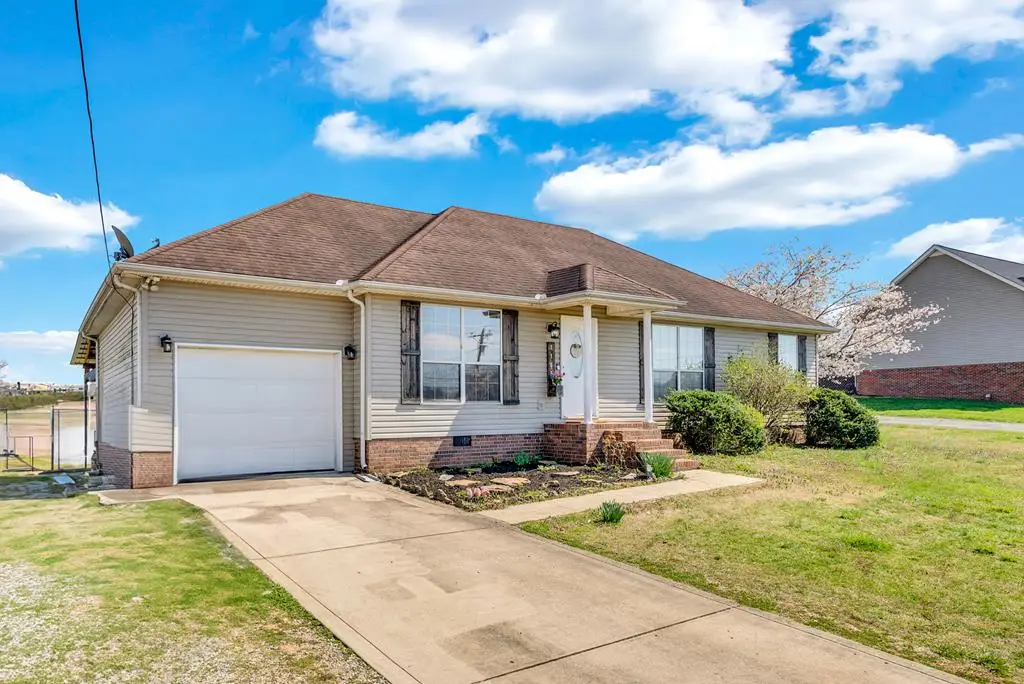 1165 Sullivan Knowles Rd, Sparta, TN 38583 - Image #1