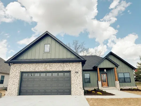 25 W Cemetery Rd, COOKEVILLE, TN 38506