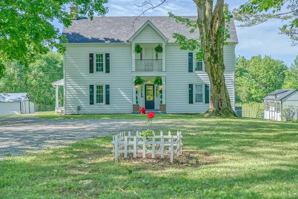 427 Frank Sims Rd, Sparta, TN 38583-2791 - Image #1