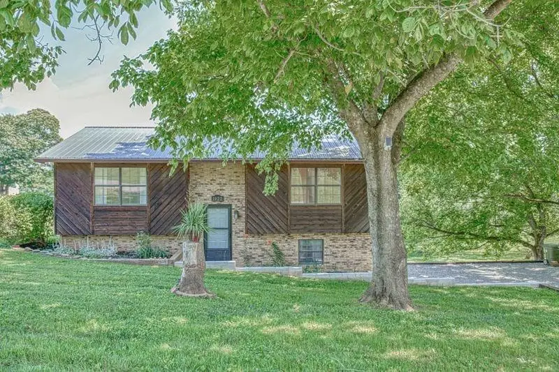 1022 Poplar Street, Byrdstown, TN 38549 - Image #1