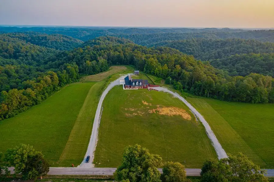 3292 Moss Arcott, Celina, TN 38551 - Image #2