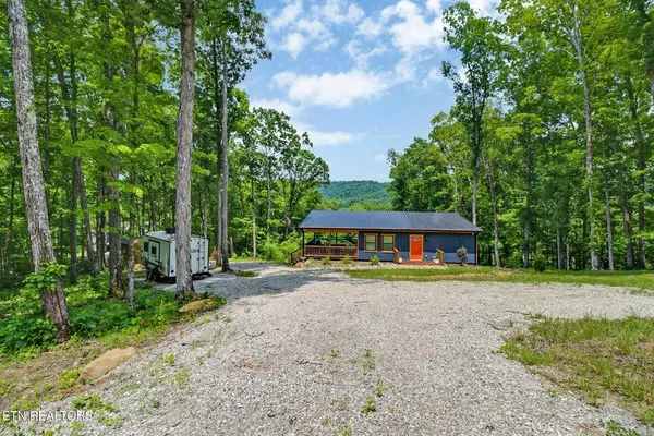 3205 Apache Rd, Jamestown, TN 38556