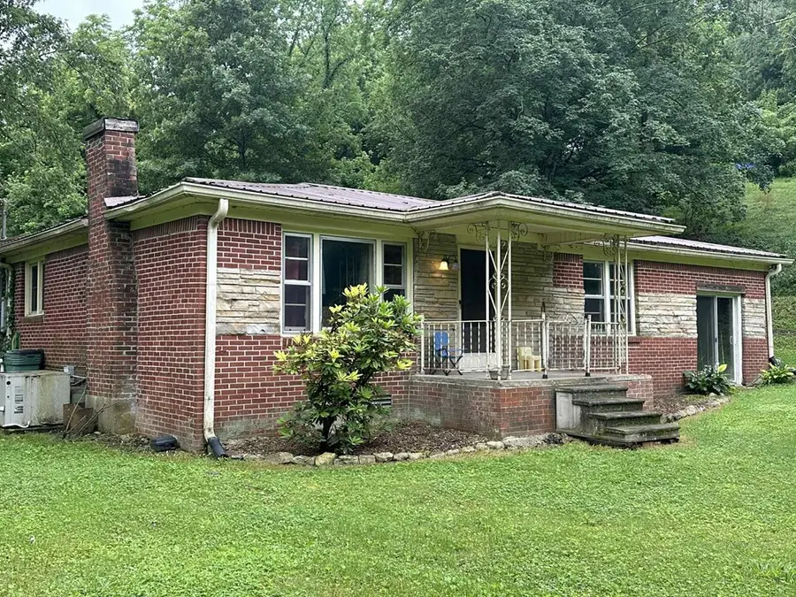 9 Johnnie Woods Ln, Buffalo Valley, TN 38548-3018 - Image #2