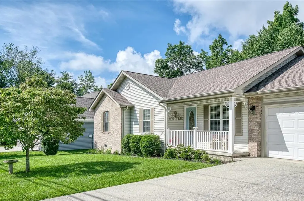545 Snead Dr, Crossville, TN 38558-8713 - Image #1