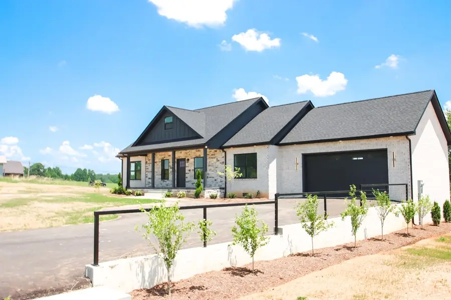 14165 Old Kentucky Road, Walling, TN 38587 - Image #2