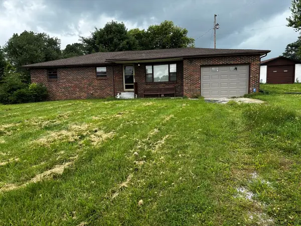 1018 New Hope Rd, Hilham, TN 38568