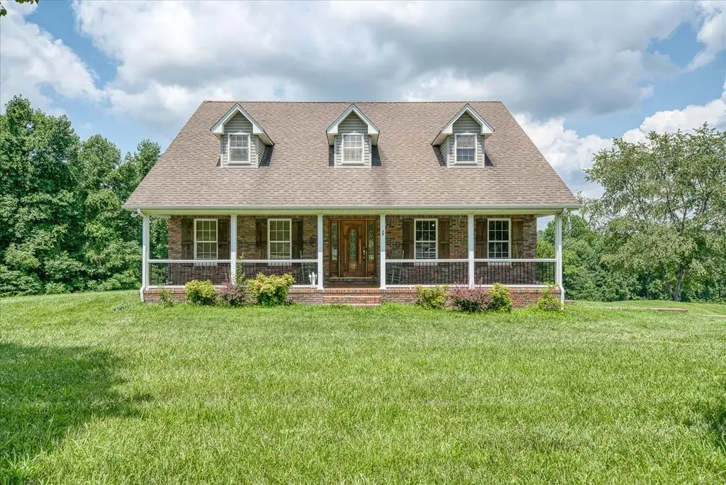 615 Fox Run Lane, Lafayette, TN 37083 - Image #1