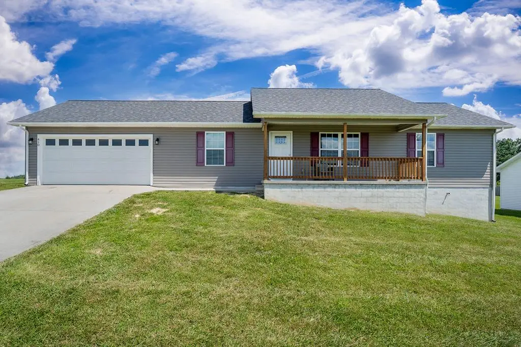 410 Old Elmore Rd, Crossville, TN 38571 - Image #1