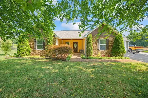 3011 Zeb Warren Road, COOKEVILLE, TN 38506