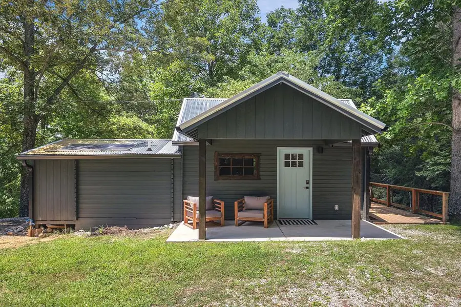 122 Abby Ln, Byrdstown, TN 38549 - Image #2