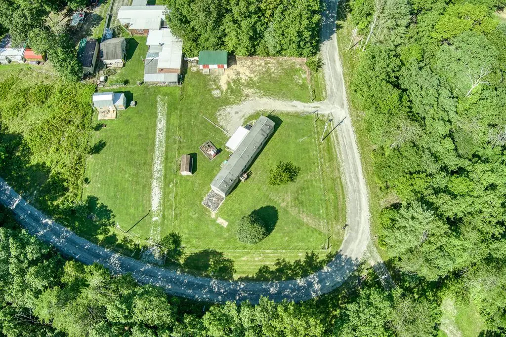 1043 S Sitting Bull Pt, Crossville, TN 38572 - Image #1